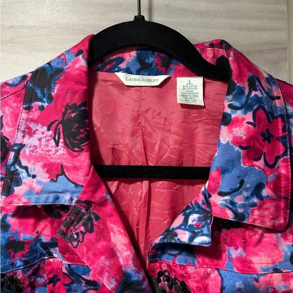 Laura Ashley Pink Blue
Watercolor Floral Blazer W/Rhinestone
Buttons Size Large - Picture 3 of 8